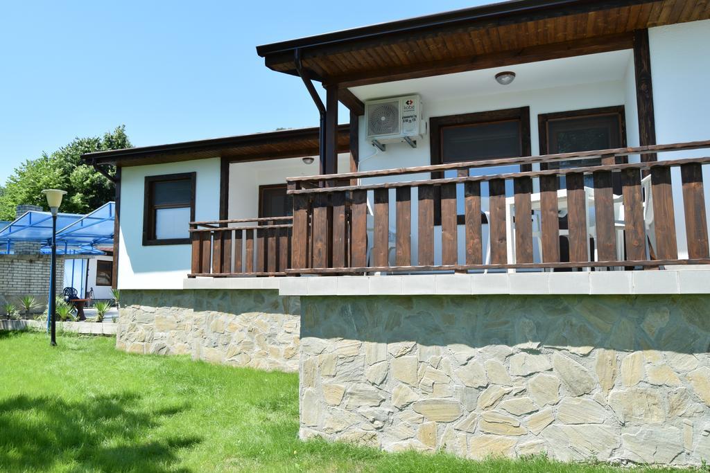 Готель Complex Fichoza Варна Екстер'єр фото
